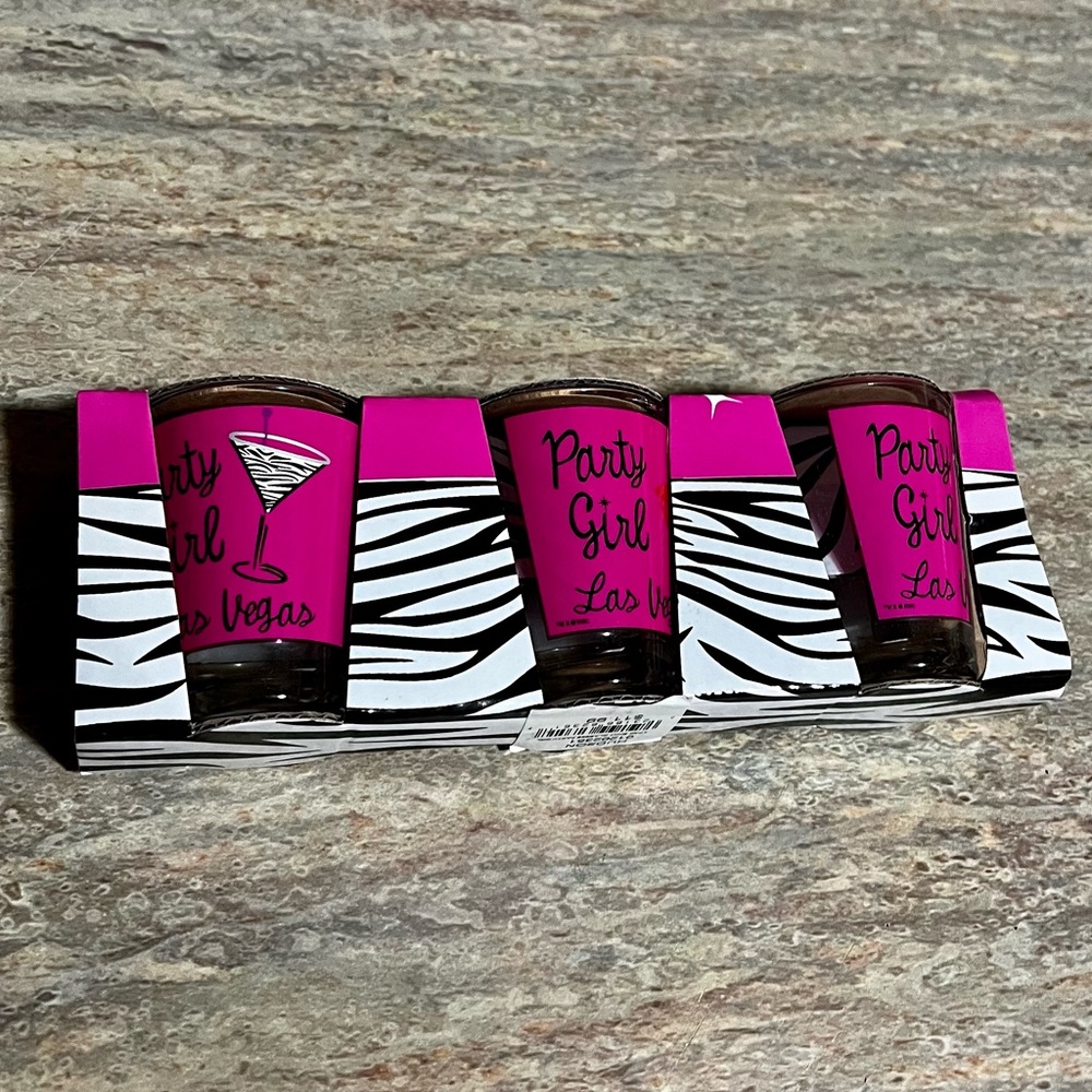 NWT 3-Party Girl Las Vegas shot glasses